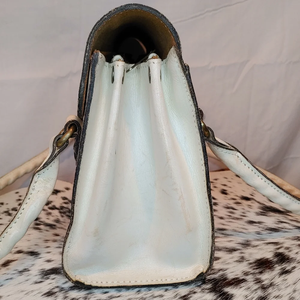 Patricia Nash Sanabria White Waxed Tooled Cream & Tan Satchel NWOT - Picture 2 of 16
